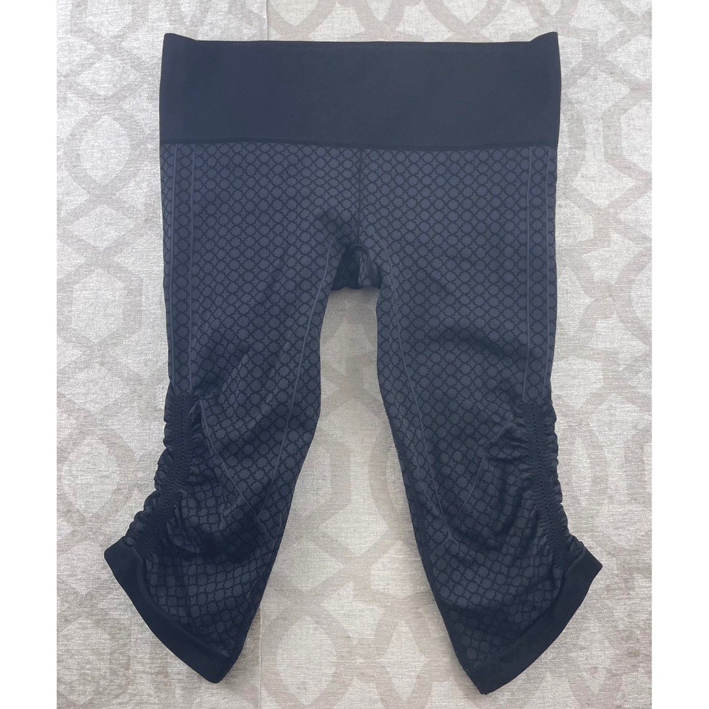 Lululemon Ebb and Flow Crop Leggings Black Grey Geometric Ruched Seamless Size 8